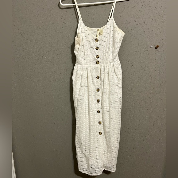 Japna Dresses & Skirts - Elegant White Button-Down Dress